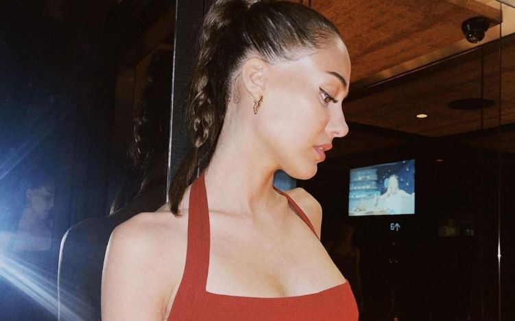 Dilan Çiçek Deniz'in paylaştığı bikinili pozlar sosyal medyayı salladı - Resim: 3