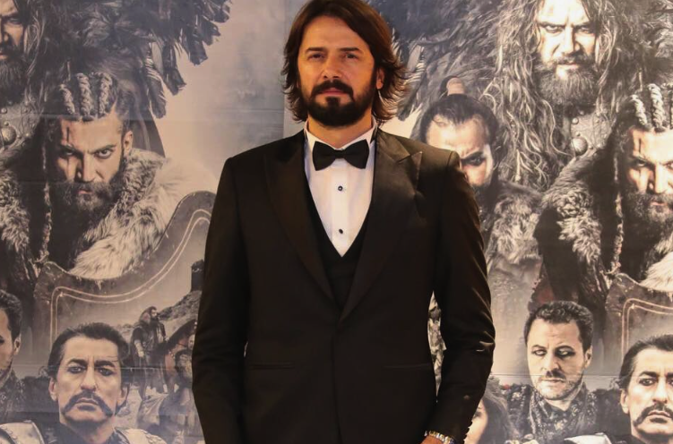 Oyuncu Cem Uçan, Cumhurbaşkanı Erdoğan hakkında öyle şeyler söyledi ki yer yerinden oynadı - Resim: 2