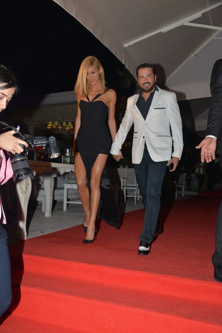 Emre Altuğ'dan şok sözler 'Çağla ile mecburiyetten görüşüyoruz.' - Resim: 2