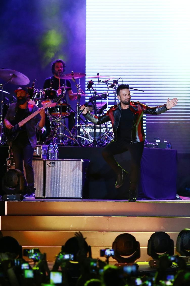 Tarkan Bakü'yü salladı - Resim: 3