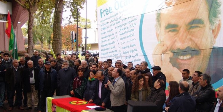 Rezalet görüntüler! PKK sokağa dökülüyor Avrupa izliyor - Resim: 3