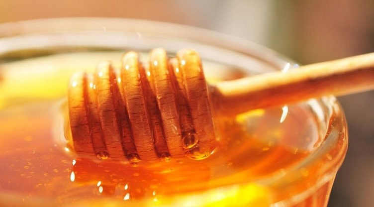 1 yemek kaşığı balla çeyrek çay kaşığı tarçını karıştırırsanız  - Resim: 2