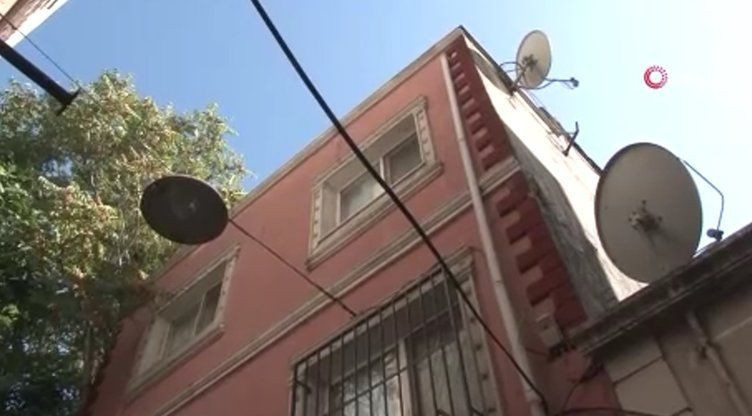 Eve giren hırsız Büşra Öğretmenin boğazını kesti! Dehşet anlarını anlattı - Resim: 3