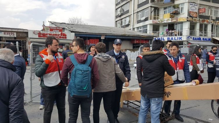 Vatandaşlar Yenikapı miting alanına akın akın geldi - Resim: 3