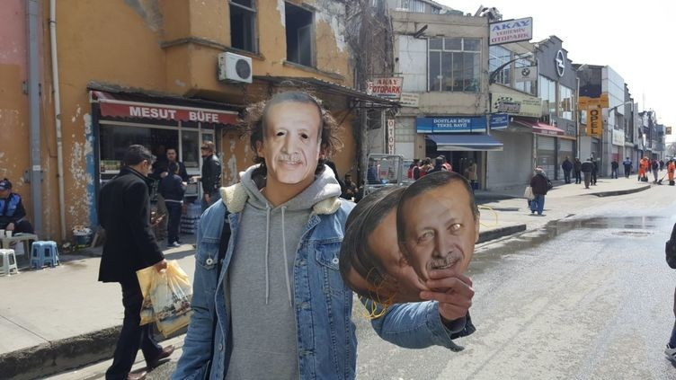 Vatandaşlar Yenikapı miting alanına akın akın geldi - Resim: 4