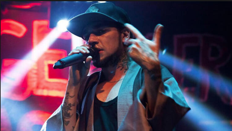 Fenomen Rapçi Ezhel'i yaka paça gözaltına aldılar iddiası! Avukatından kritik açıklama - Resim: 2