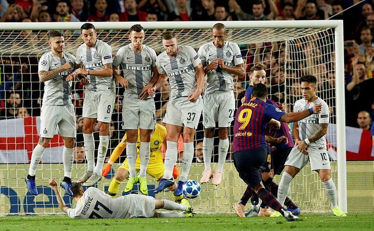 Devler Ligi'nde geceye damga vuran hareket! - Resim: 1