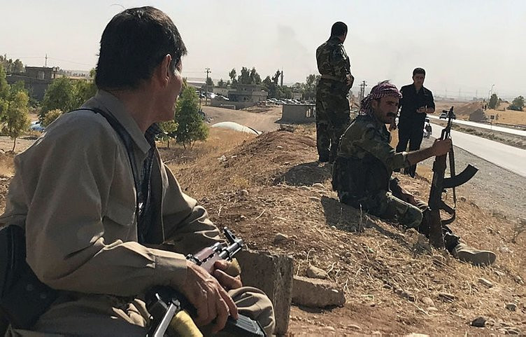 Bomba iddia! 3 bin IŞİD teröristi Barzani Peşmergesine rüşvet verip kaçtı! - Resim: 6