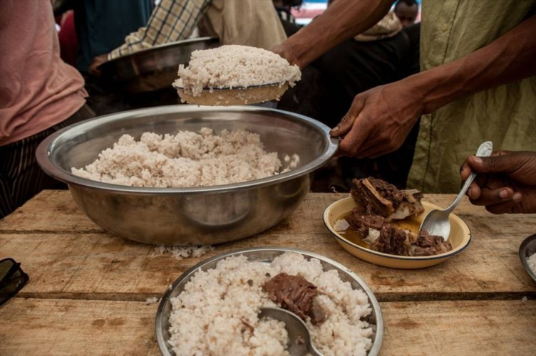 Böyle 'ölü' adeti görülmedi! - Resim: 2