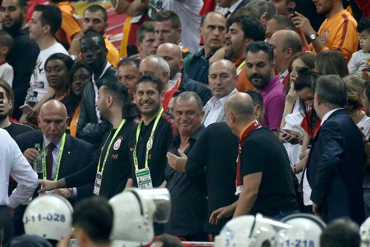 Teknik direktör Fatih Terim'in Orhan Ak'a tokat attığı görüntüler ortaya çıktı - Resim: 2