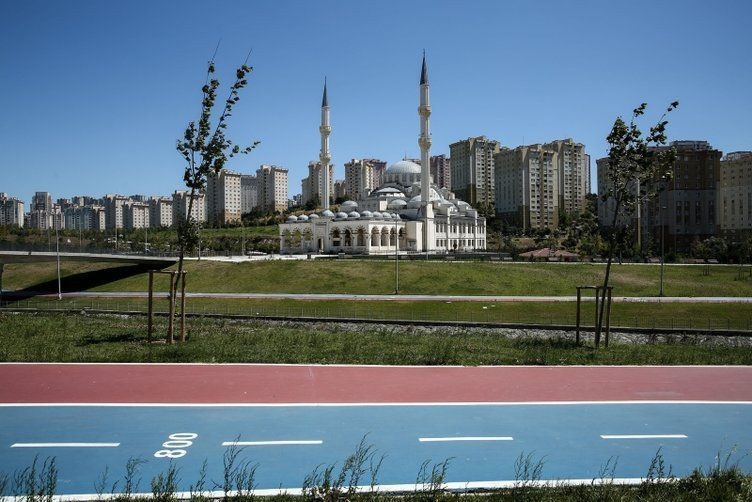 Küçükçekmece'de 'koku' isyanı! Vatandaşlar ve esnaf tepki gösterdi - Resim: 1