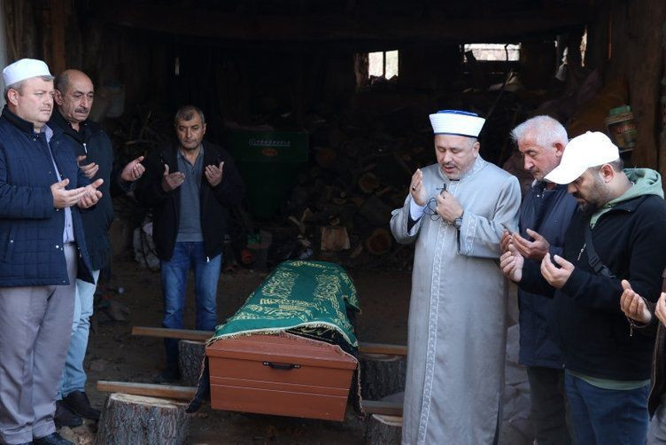 Yaşlı kadının feci ölümünde korkunç iddia! Kolu ve bacağı yoktu: "Annemi o ayı parçaladı" - Resim: 3