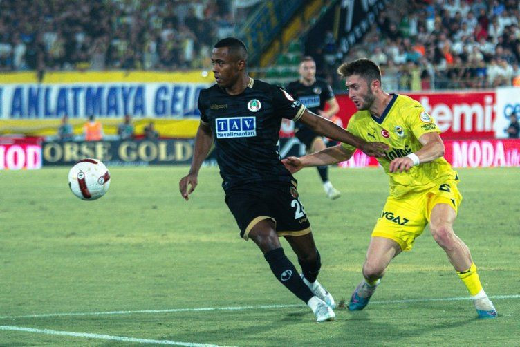 Fenerbahçe'nin golü çok tartışıldı! Ofsayt var mı? Erman Toroğlu ve Ahmet Çakar'dan flaş sözler - Resim: 3