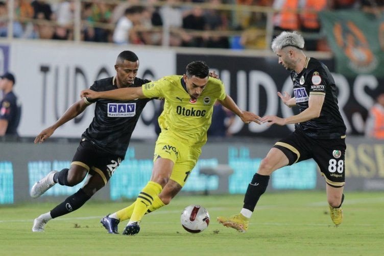 Fenerbahçe'nin golü çok tartışıldı! Ofsayt var mı? Erman Toroğlu ve Ahmet Çakar'dan flaş sözler - Resim: 1