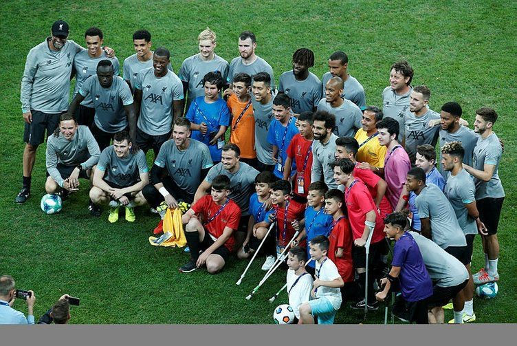 Ampute çocuklar idmana katıldı Liverpool gönülleri fethetti - Resim: 3