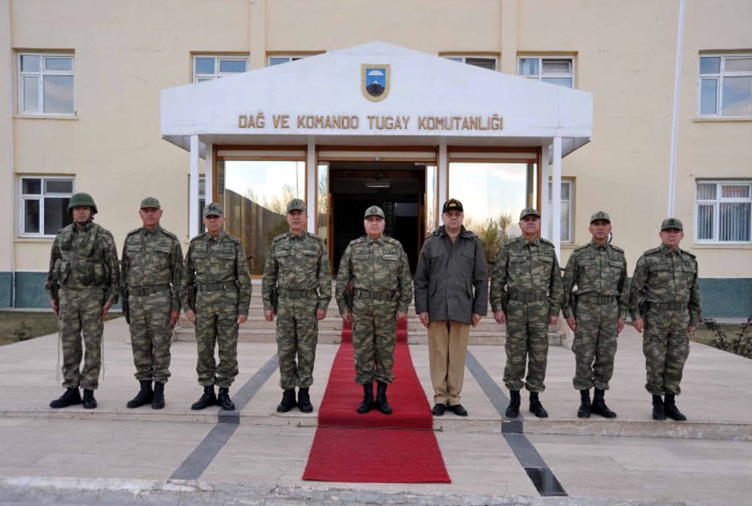 Necdet Özel sınır birliklerini denetledi - Resim: 1