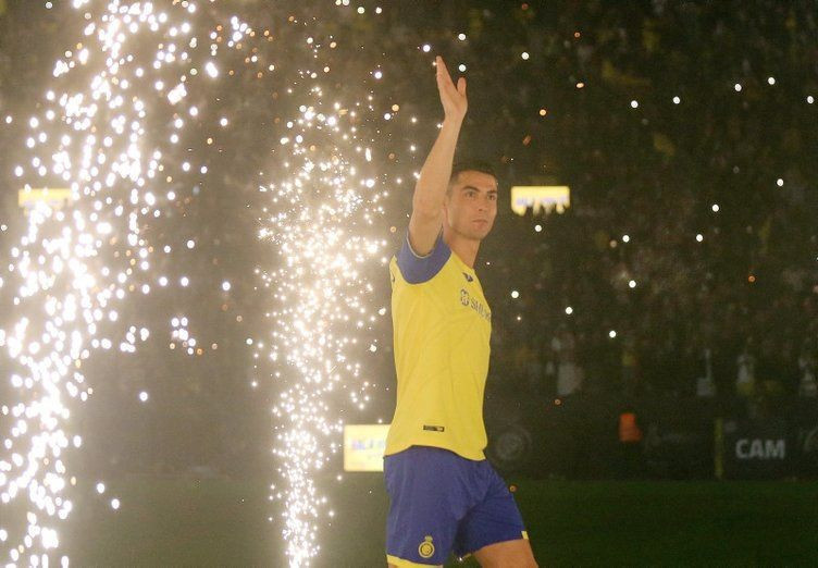 Ronaldo'nun yeni takımında büyük kavga: Beşiktaş'ın eski yıldızları soyunma odasında birbirine girdi! - Resim: 2