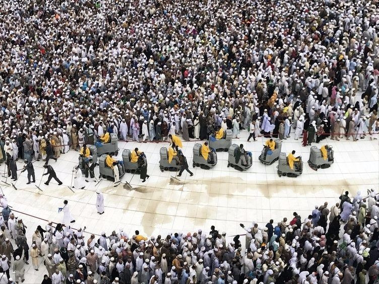 Kabe'de nadir görülen olay! Hacılar büyük mutluluk yaşadı - Resim: 4