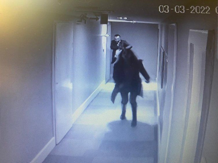 Lüks otelde 7. kattan düşerek ölmüştü! Ebru Cizdam'ın ölümünden önce şoke eden görüntüler - Resim: 4