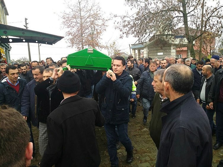 Komşusuyla yatakta basılınca oğlunu öldürmüştü! Acılı baba isyan etti - Resim: 2