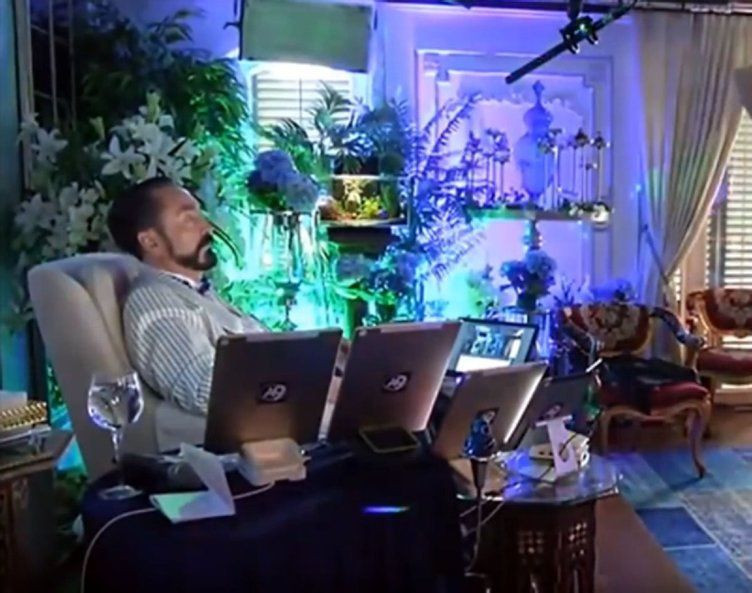 Adnan Oktar'ın 'Aslan'ıydı: Şaşırtan 'Fosil' detayı! - Resim: 3