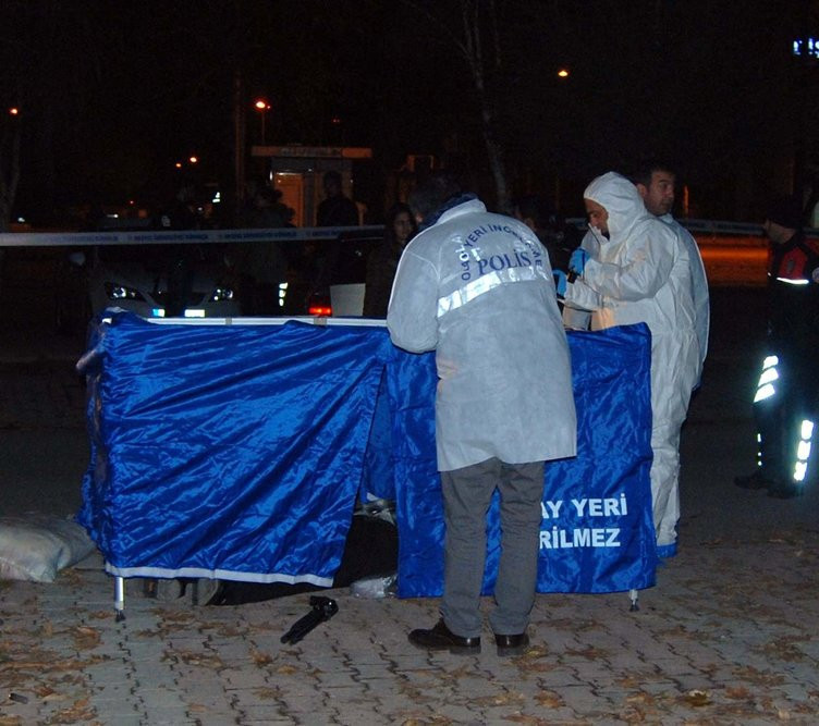 Engelli çocuğun babası hastane bahçesinde intihar etti - Resim: 1