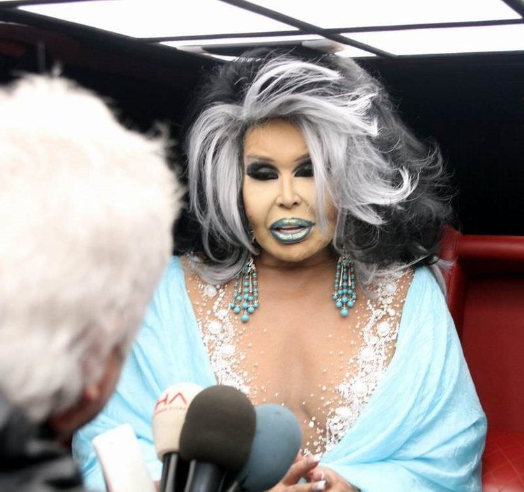 Bülent Ersoy annesini kaybetmesinin ardından ilk kez alışverişe çıktı - Resim: 4