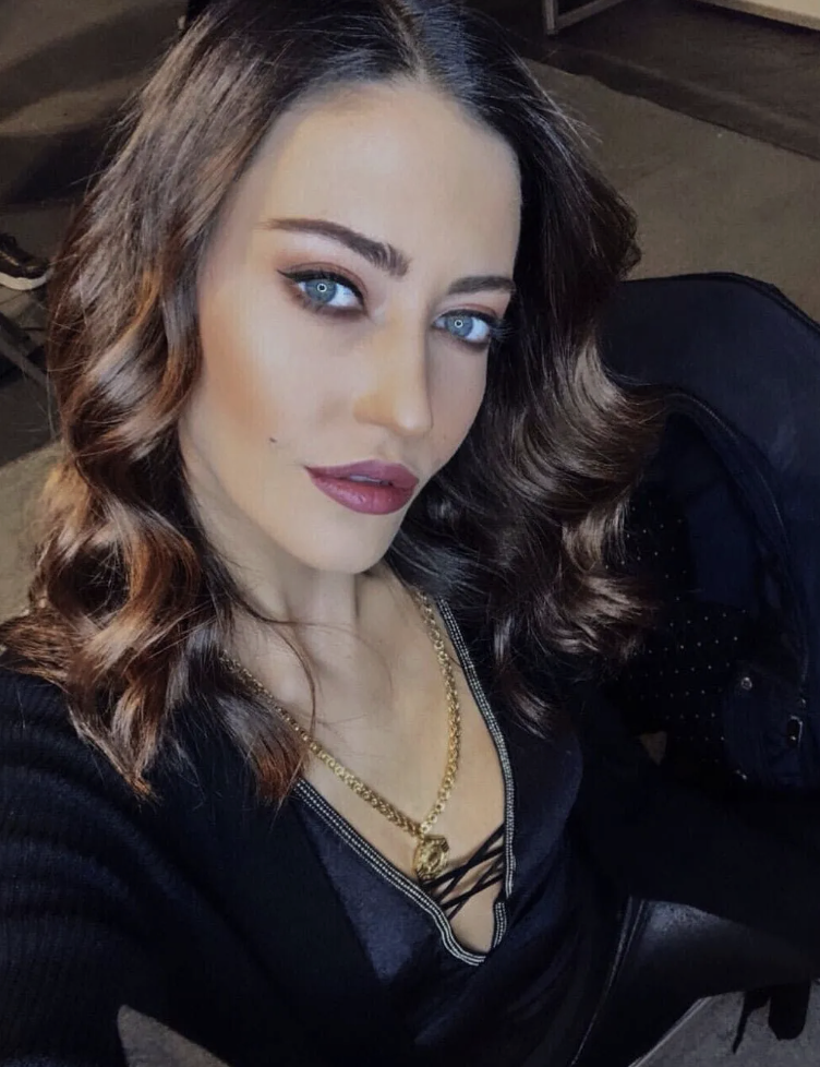 Türkiye güzeli Tuğba Melis Türk kutsal topraklarda! Umre ziyaretinden paylaştı - Resim: 1