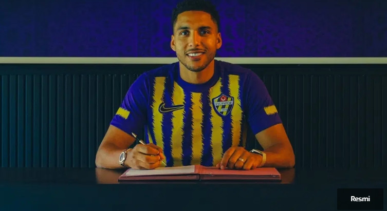 Süper Lig’de yaz transfer dönemi sona erdi: İşte atılan tüm imzalar - Resim: 85