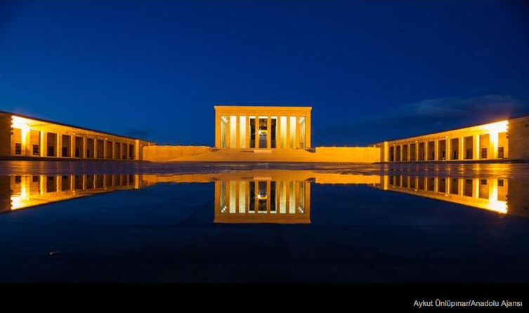 Anıtkabir gece işte böyle görünüyor! - Resim: 1