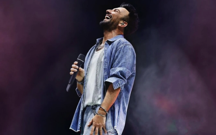 Megastar Tarkan'ı hiç bu açıdan görmediniz! Lise öğretmenleri, liseli Takan'ı tek tek anlattı - Resim: 1