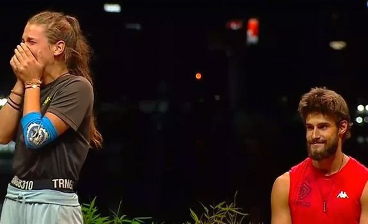 Survivor'dan elenen Batuhan Karacakaya'nın kardeşinden Nisa Bölükbaşı'na olay çıkaran gönderme! ''Keşke abim de yatsaydı!'' - Resim: 1