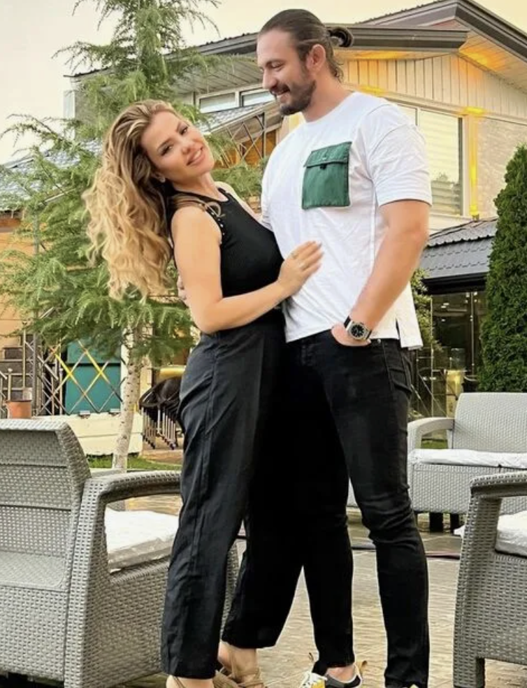 Lara evliğini bitiriyor! 3 Yıllık evlilikte mutsuz son... - Resim: 4
