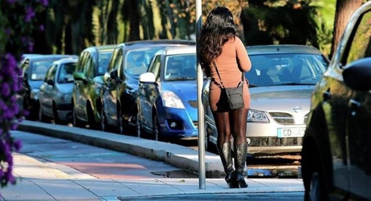 Dünya bu rezaleti de gördü! 'Seks ambulansı' hizmete girdi... - Resim: 1