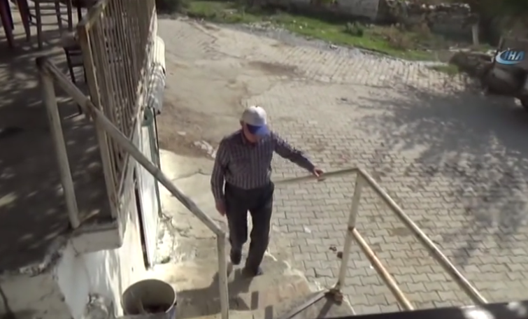 Aydın'daki bu evin altında 40 ton altın olduğu söyleniyor devlet kazıyor - Resim: 2