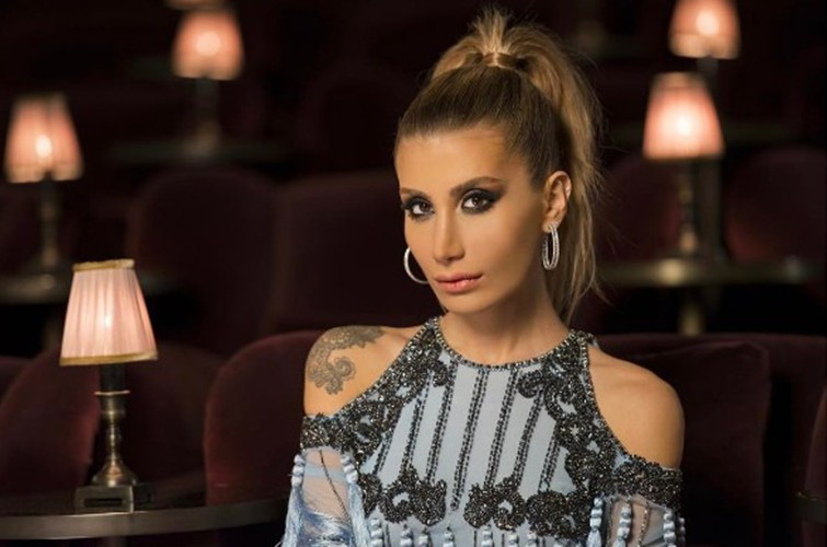 İrem Derici bikinili görüntülendi selülitleri olay oldu - Resim: 3