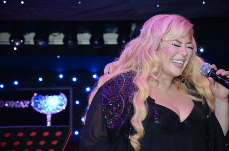 Zerrin Özer acayip zayıfladı son haline bakın  - Resim: 4