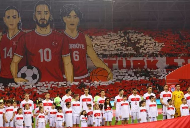 Türkiye - Gürcistan maçında anlamlı gece! Görsel şölen - Resim: 3