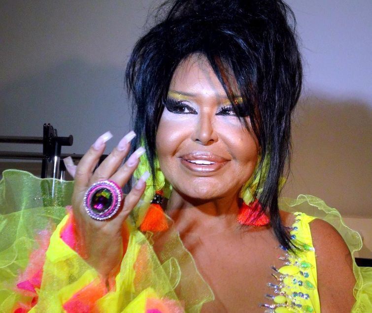 İsrail'den iki korumayla getirildi Bülent Ersoy'un yüzüklerinin fiyatına inanamayacaksınız - Resim: 1