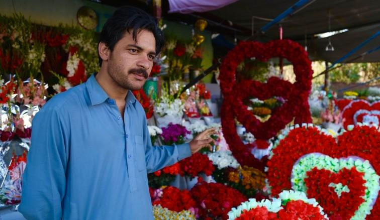 Sevgililer gününü kutlamak yasaklandı bakın nerede - Resim: 3