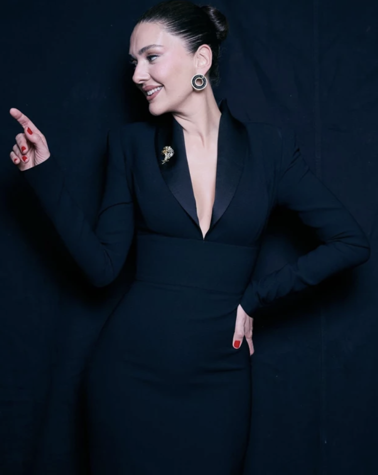 4 Ayda 20 kilo veren Bergüzar Korel'in zayıflama sırrı zayıflama iğnesi mi? - Resim: 4