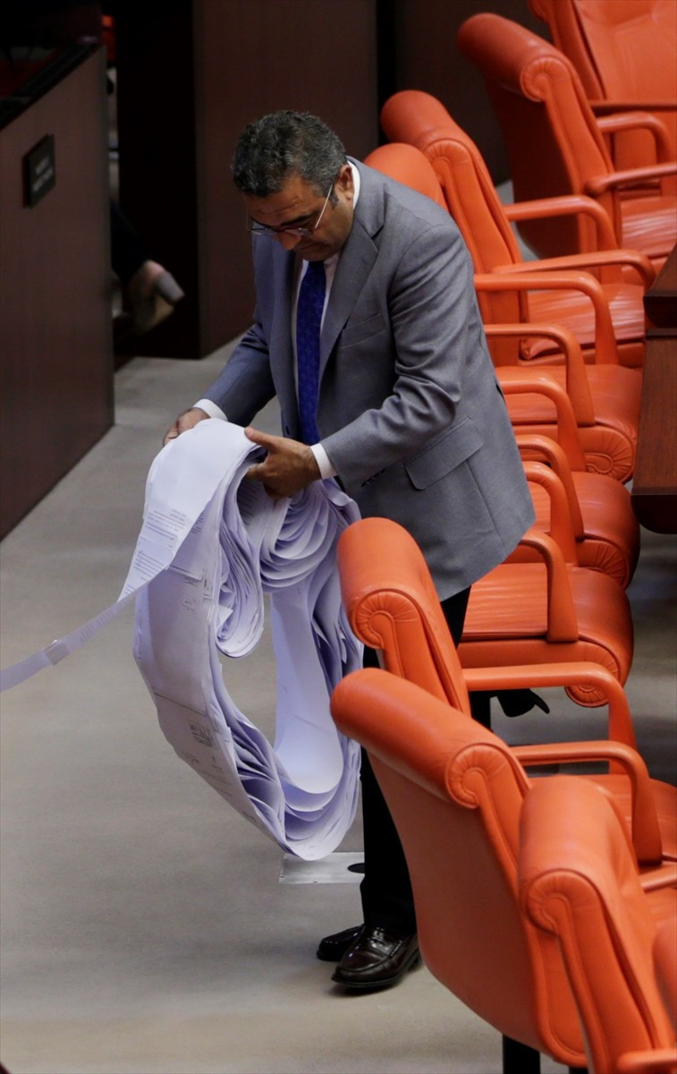  CHP'li Tanrıkulu'dan Meclis'de protesto - Resim: 2