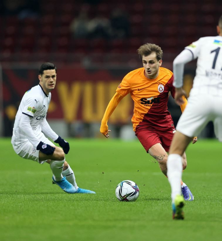 Galatasaray'ın Kasımpaşa'ya yenilgisine Ata Demirer'den 'Fatih Terim' sitemi: Gomis ve Fernando... - Resim: 2