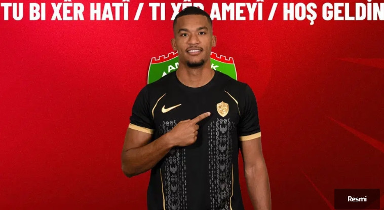 Süper Lig’de yaz transfer dönemi sona erdi: İşte atılan tüm imzalar - Resim: 104