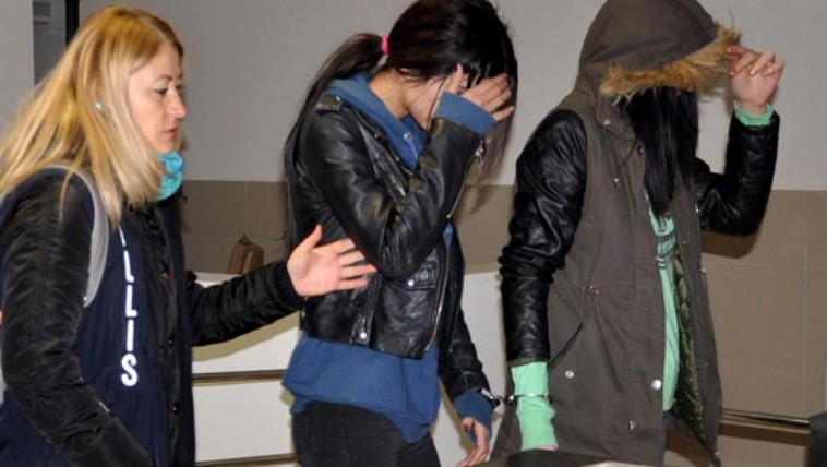 Dayakçı kızlara şok üstüne şok şimdi de... - Resim: 4