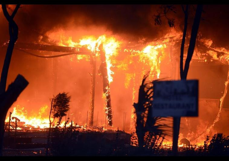 Antalya'da orman yangını otellere sıçradı - Resim: 1