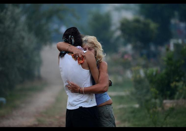 Antalya'da orman yangını otellere sıçradı - Resim: 2