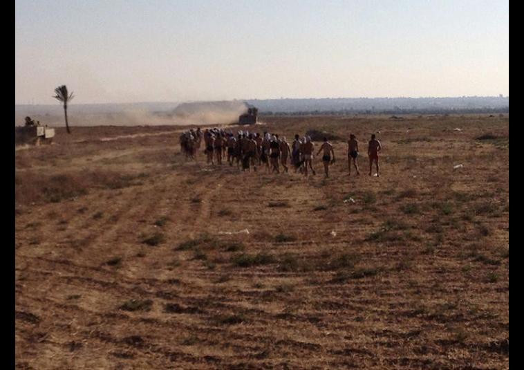 İsrail'den çıplak gözaltı - Resim: 3