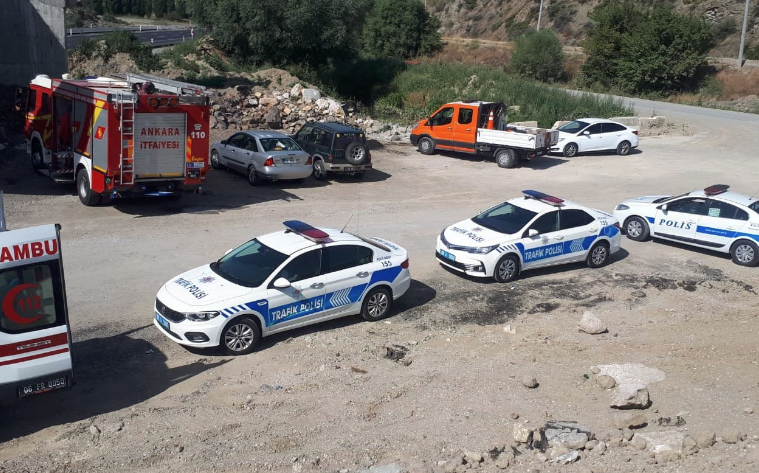 Ankara'da feci kaza! 4 kişi fena can verdi - Resim: 4