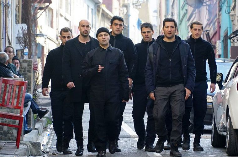 Yeşilçam'ın usta ismi Çukur'a katıldı! Bomba bir rolle geliyor - Resim: 1